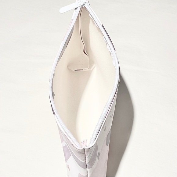 Neutrogena Crosshatch Printed Cosmetic Bag - Picture 6 of 6